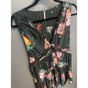 Free People‎ Haze Top Womens Medium Floral Gray Tiered Deep V Neck Tunic Tank